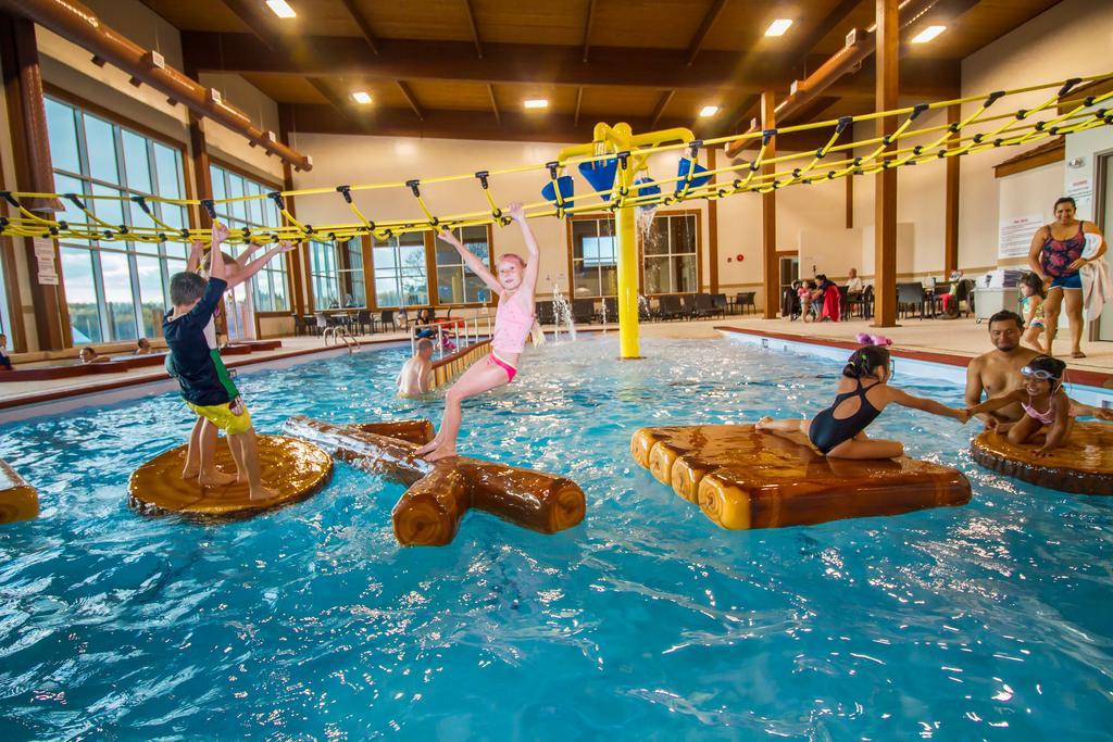 Elkhorn Resort, Spa, And Conference Centre Wasagaming Exterior foto