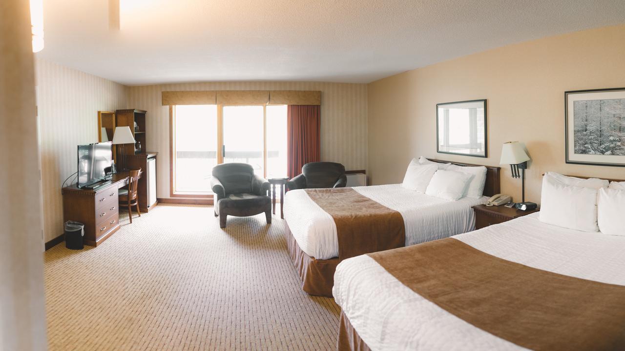 Elkhorn Resort, Spa, And Conference Centre Wasagaming Exterior foto